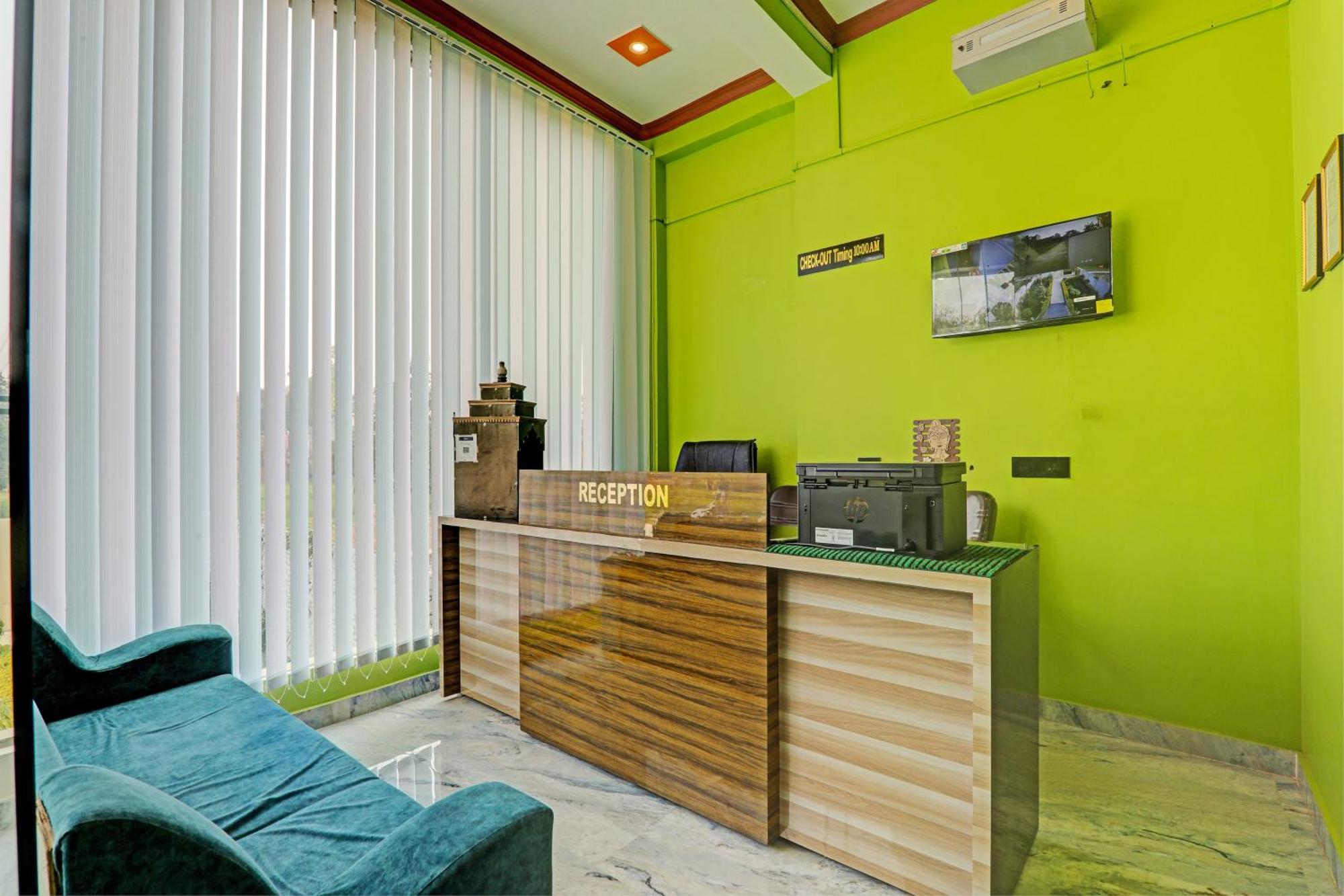 Oyo Green Valley Guest House Sultanpur  Bagian luar foto